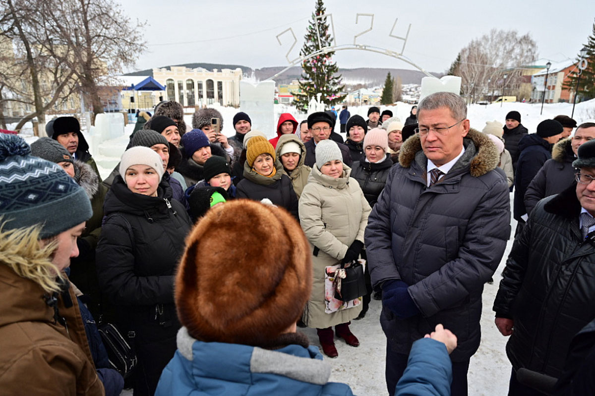 Радий ХАБИРОВ, глава Республики Башкортостан, пообщался с жителями Мечетлинского района